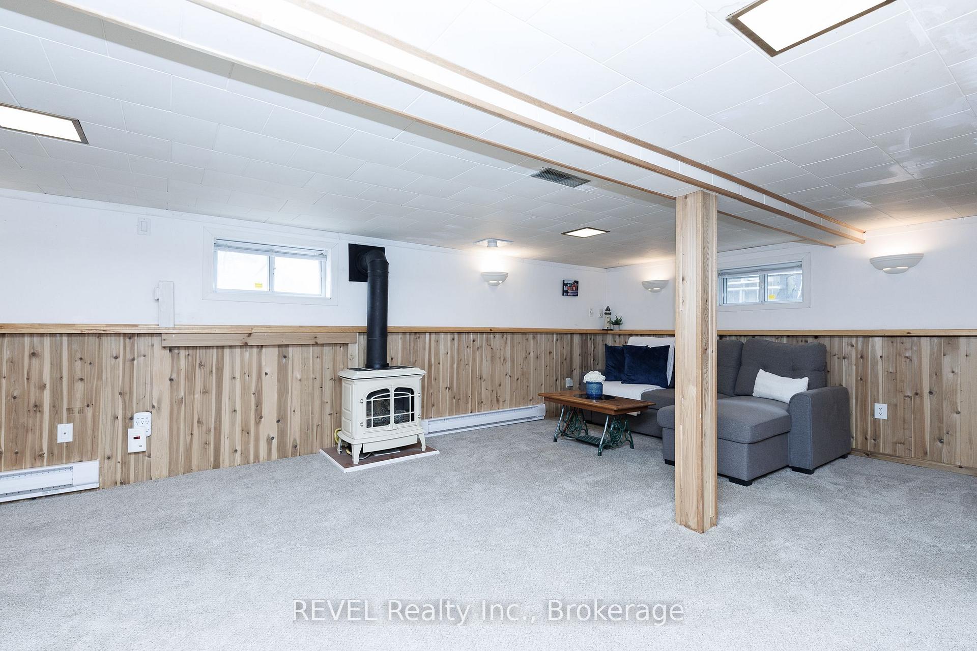 Photo 25 of 66 Semley Avenue, Welland, Broadway — HOMEH