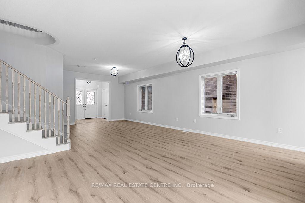 Photo 11 of 105 Werry Avenue, Southgate — HOMEH