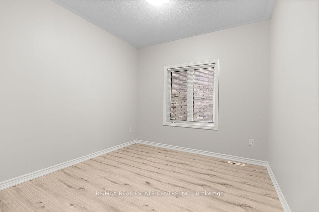 Photo 19 of 105 Werry Avenue, Southgate — HOMEH