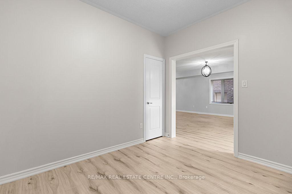 Photo 21 of 105 Werry Avenue, Southgate — HOMEH