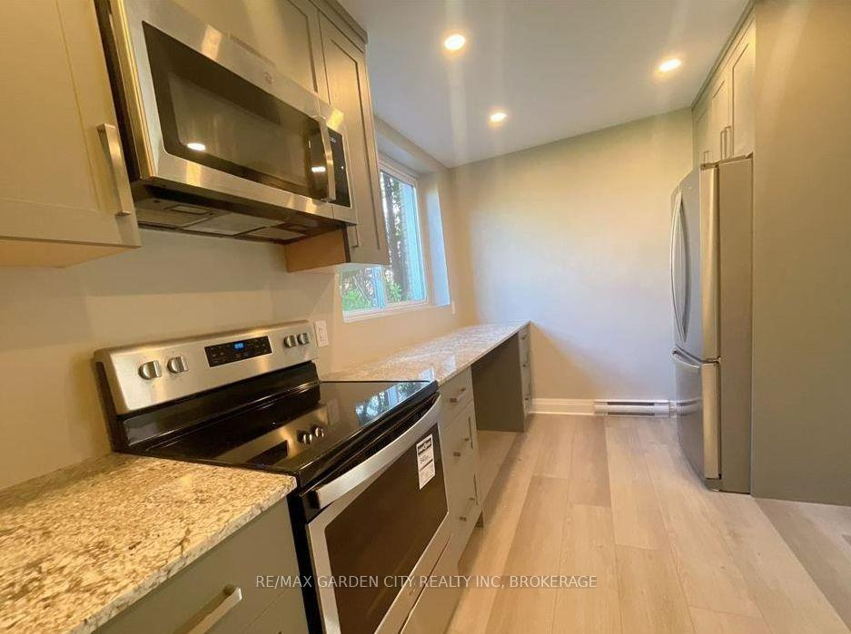 Photo 9 of Unit 1, 15 John Street, St. Catharines, Port Dalhousie — HOMEH