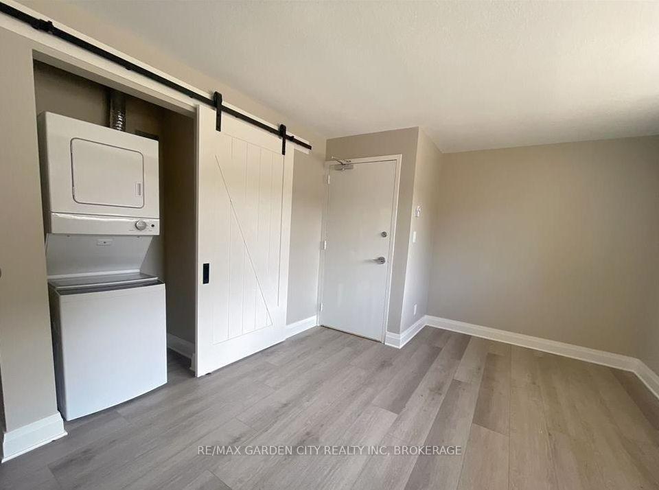 Photo 14 of Unit 1, 15 John Street, St. Catharines, Port Dalhousie — HOMEH