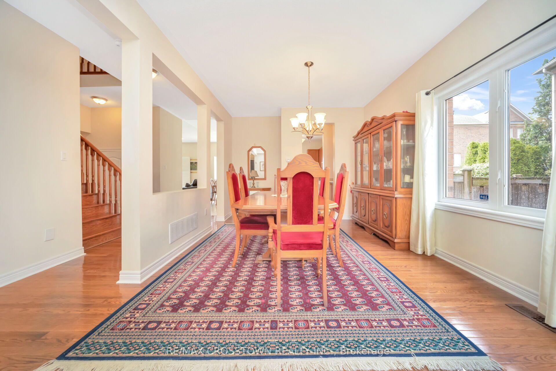 Photo 8 of 67 Sorbonne Drive, Brampton, Vales of Castlemore North — HOMEH