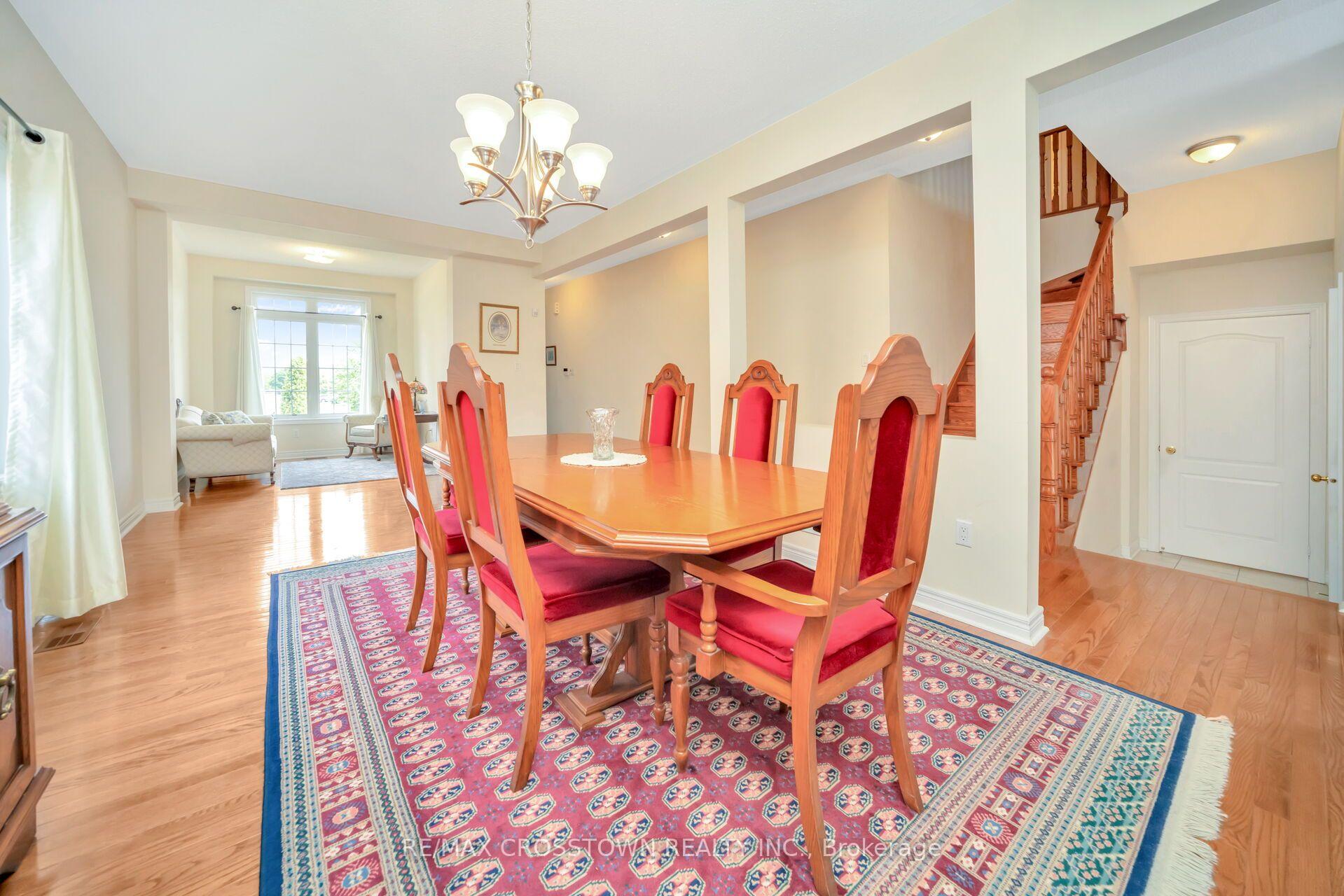 Photo 9 of 67 Sorbonne Drive, Brampton, Vales of Castlemore North — HOMEH
