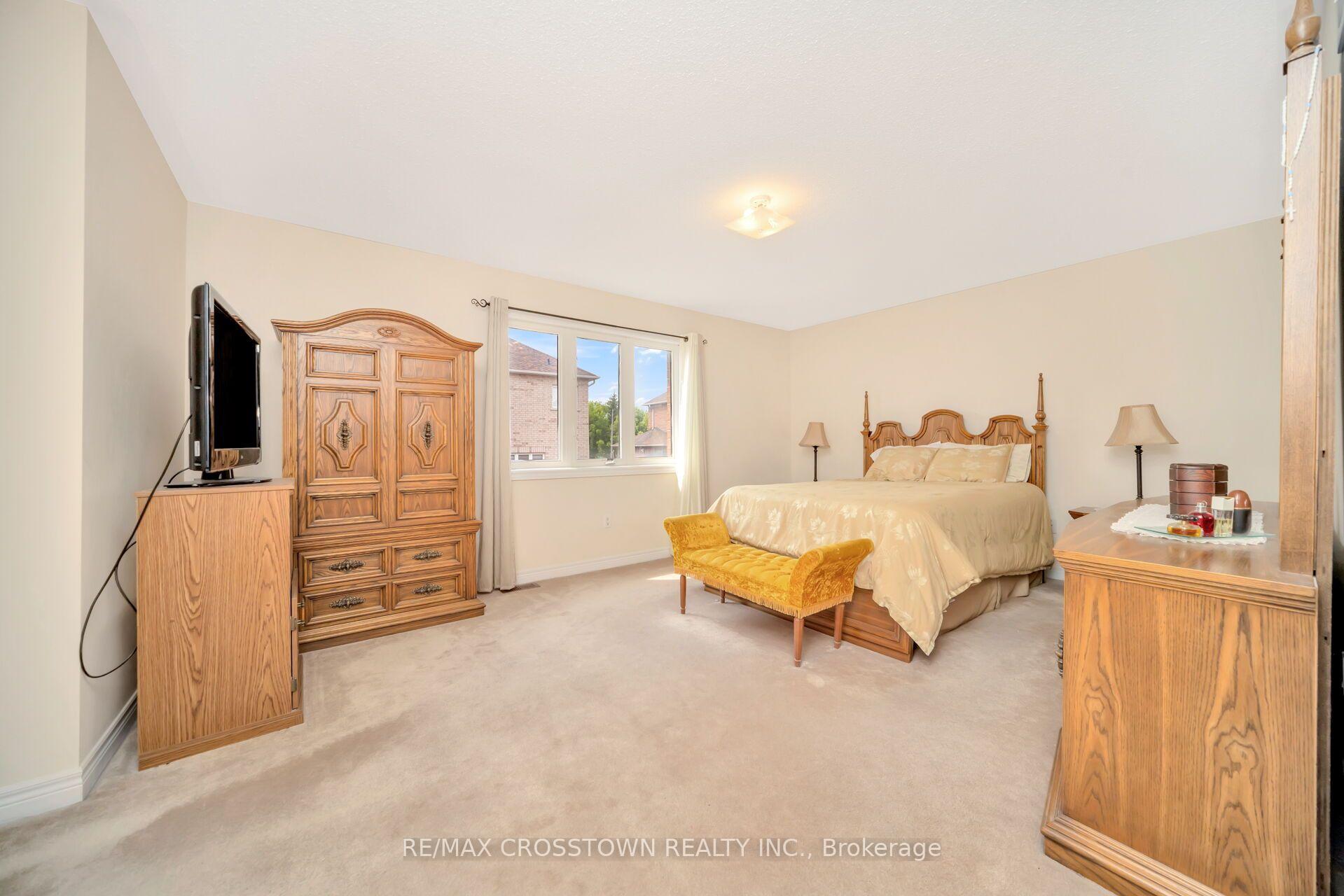 Photo 25 of 67 Sorbonne Drive, Brampton, Vales of Castlemore North — HOMEH