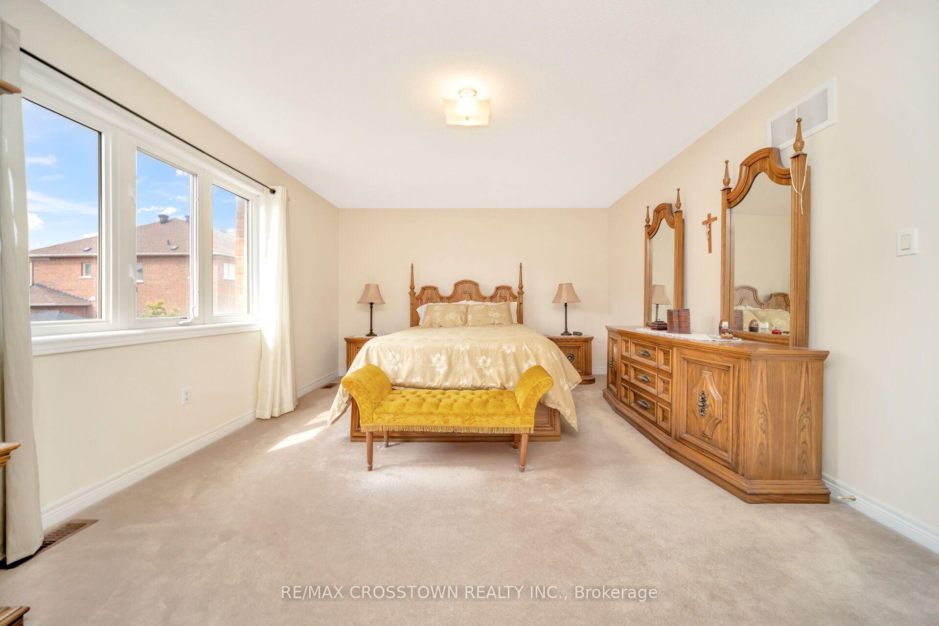 Photo 26 of 67 Sorbonne Drive, Brampton, Vales of Castlemore North — HOMEH