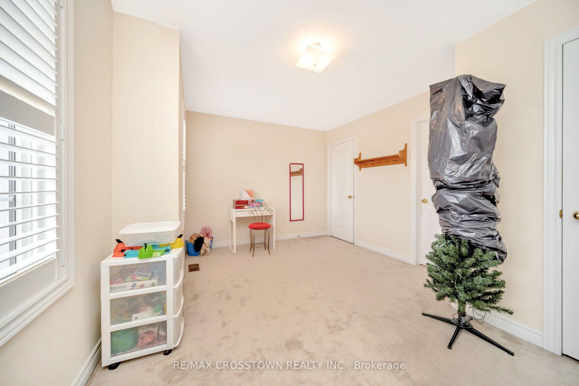 Photo 38 of 67 Sorbonne Drive, Brampton, Vales of Castlemore North — HOMEH