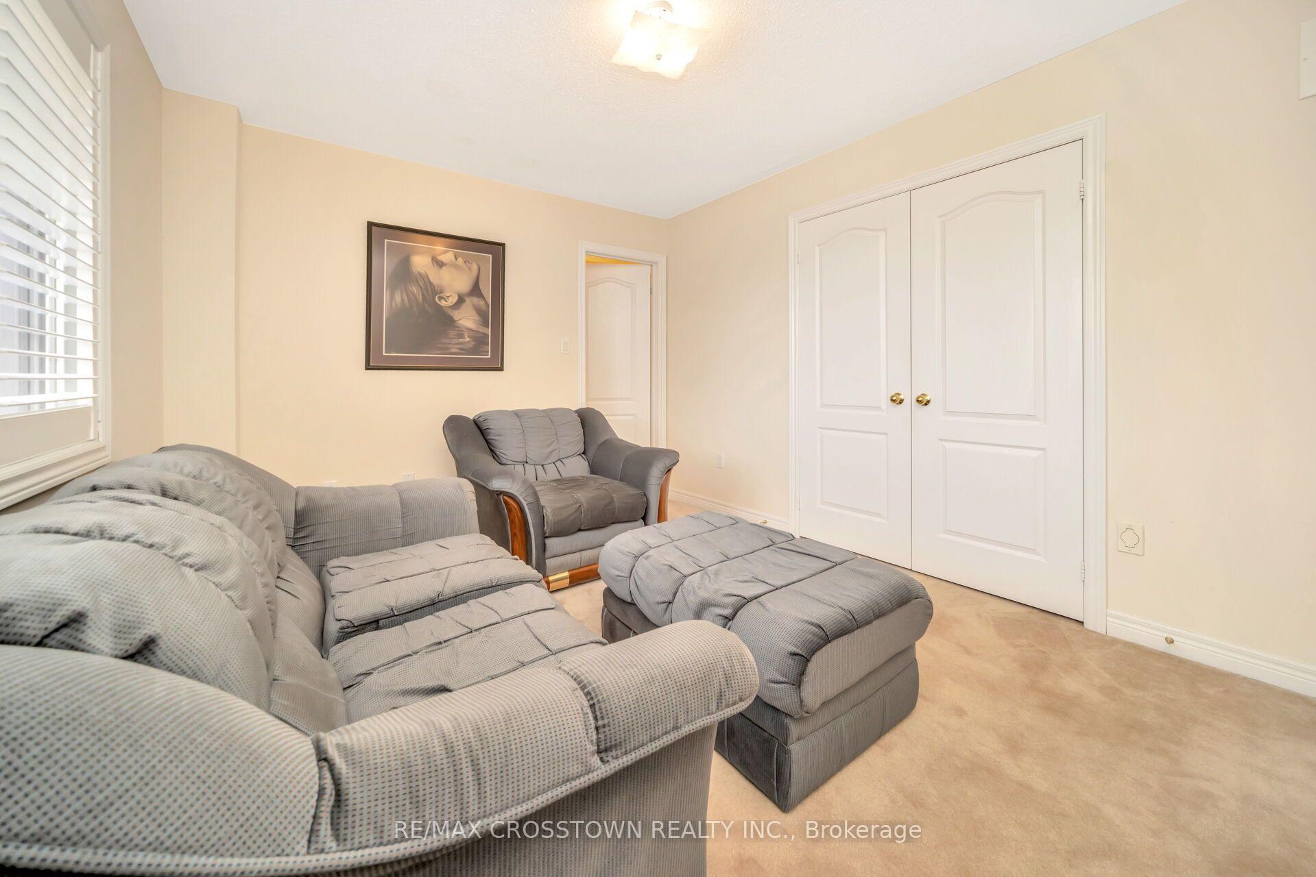 Photo 39 of 67 Sorbonne Drive, Brampton, Vales of Castlemore North — HOMEH