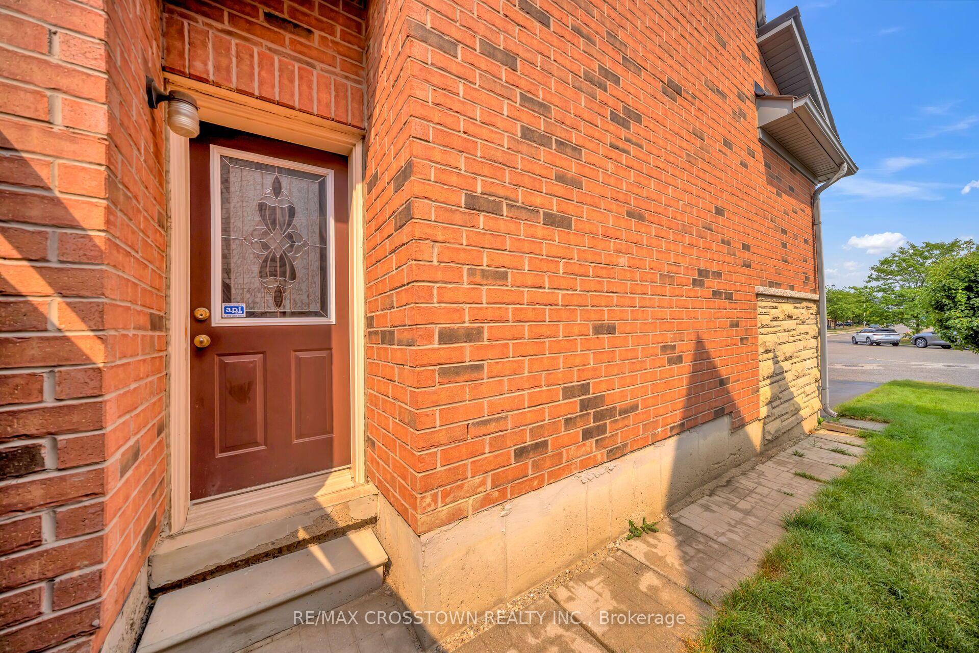 Photo 46 of 67 Sorbonne Drive, Brampton, Vales of Castlemore North — HOMEH