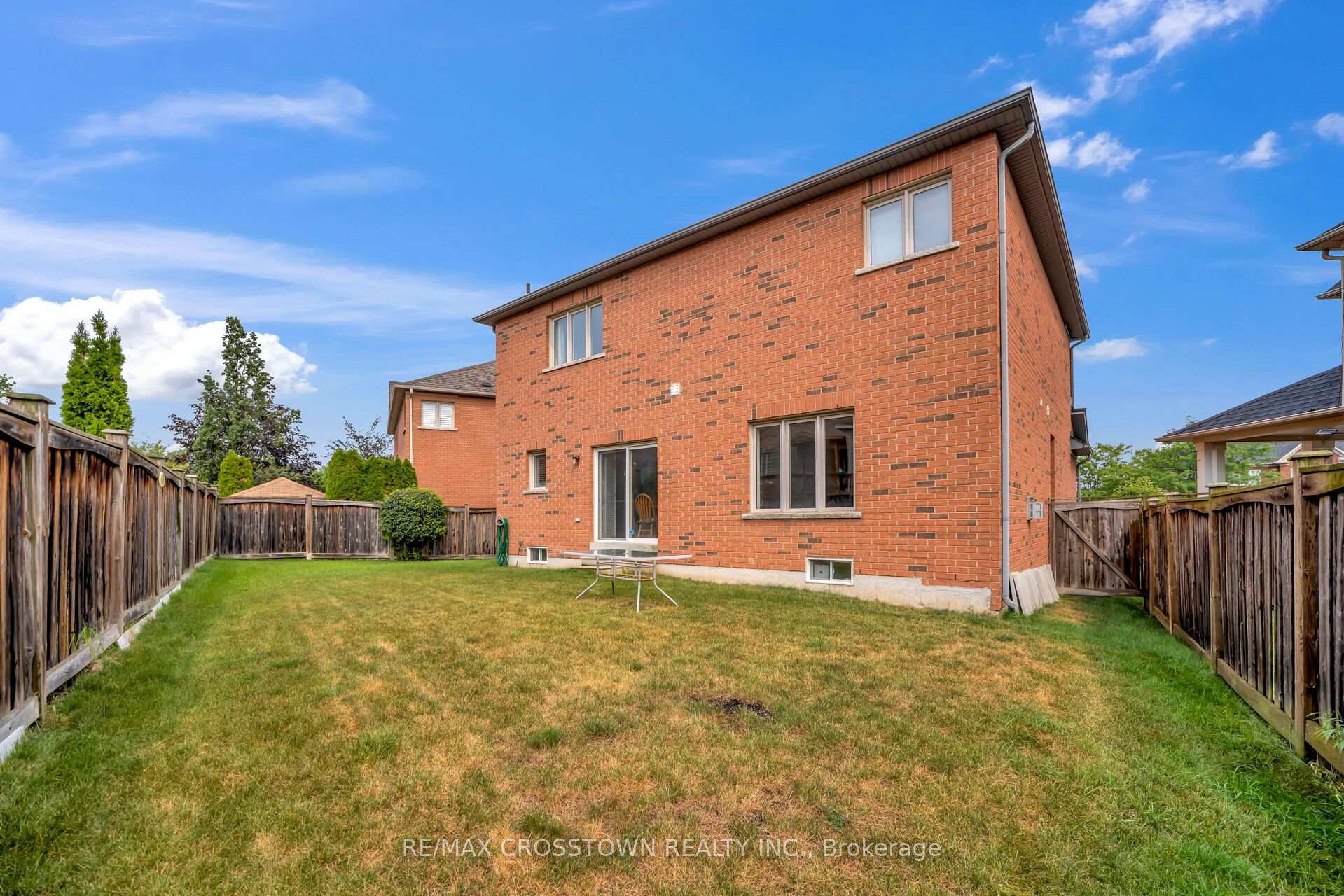 Photo 48 of 67 Sorbonne Drive, Brampton, Vales of Castlemore North — HOMEH