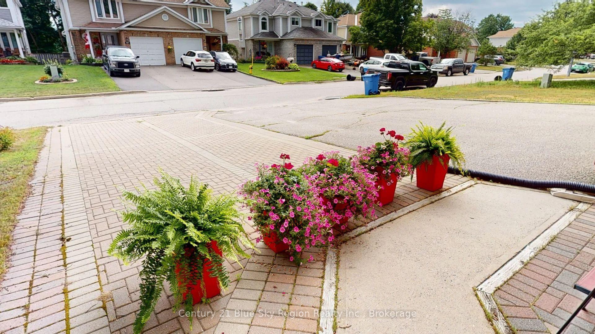 Photo 36 of 634 Tackaberry Drive, North Bay, West End — HOMEH