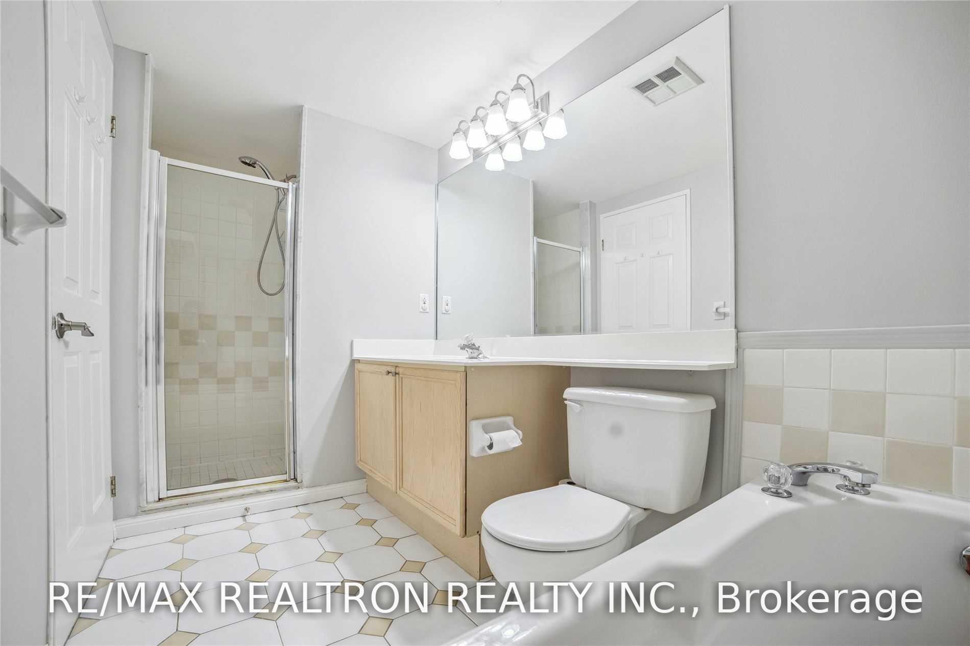 Photo 10 of Unit 410, 101 Subway Crescent, Etobicoke, Islington-City Centre West — HOMEH