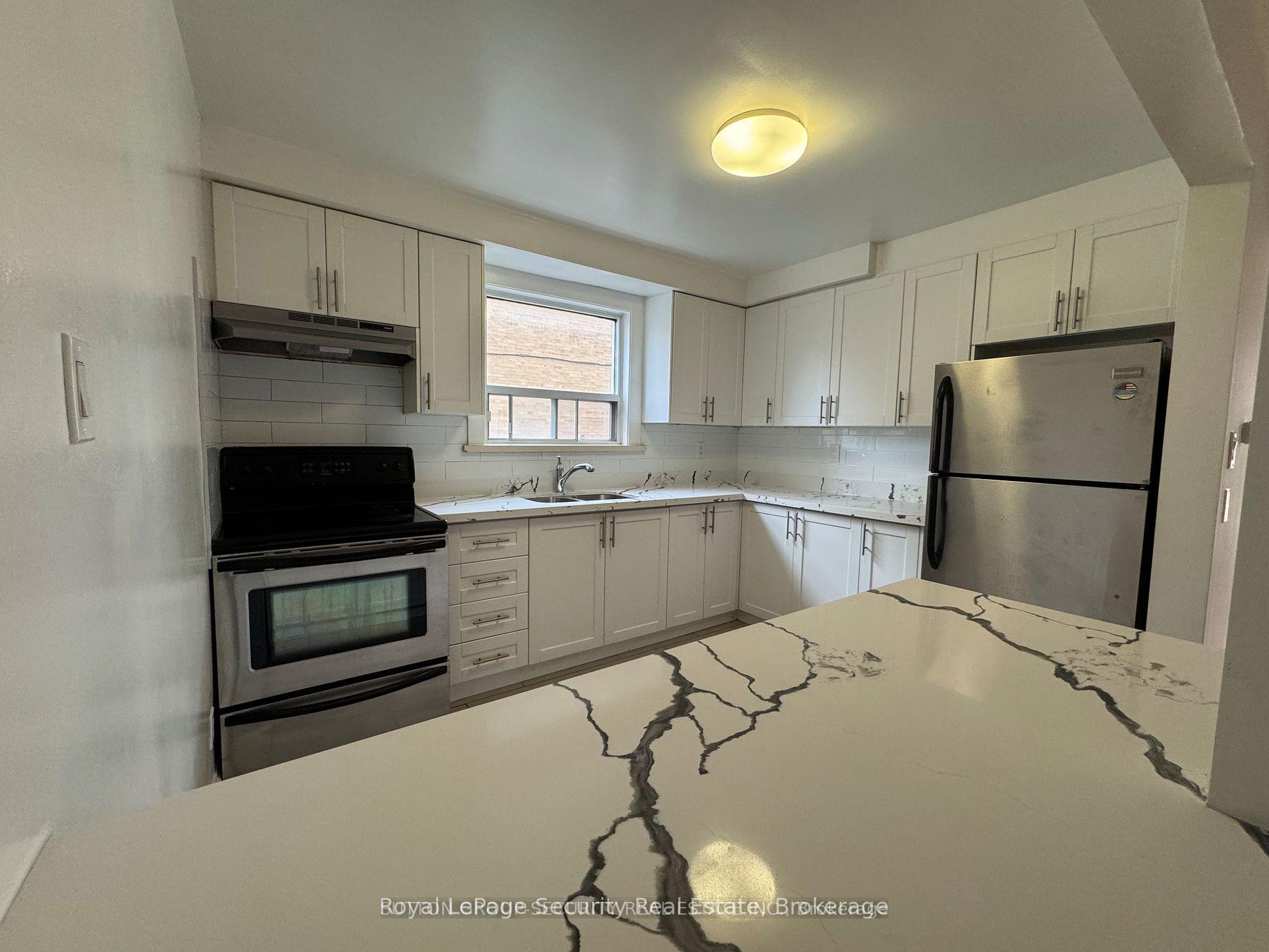 Photo 2 of Unit 1, 56 Leduc Drive, Etobicoke, Rexdale-Kipling — HOMEH