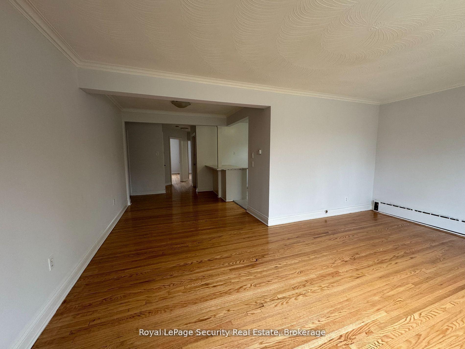 Photo 11 of Unit 1, 56 Leduc Drive, Etobicoke, Rexdale-Kipling — HOMEH