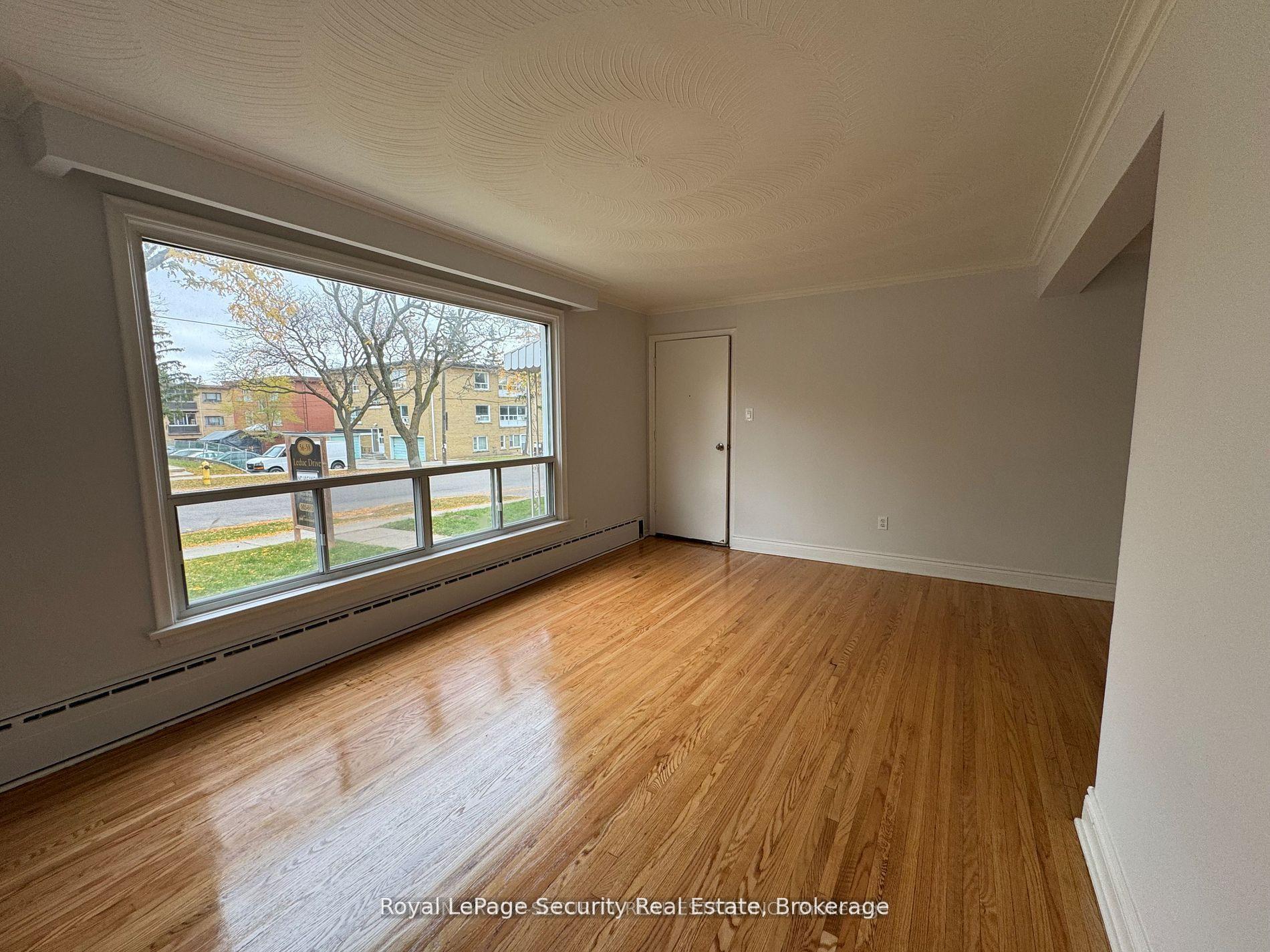 Photo 12 of Unit 1, 56 Leduc Drive, Etobicoke, Rexdale-Kipling — HOMEH