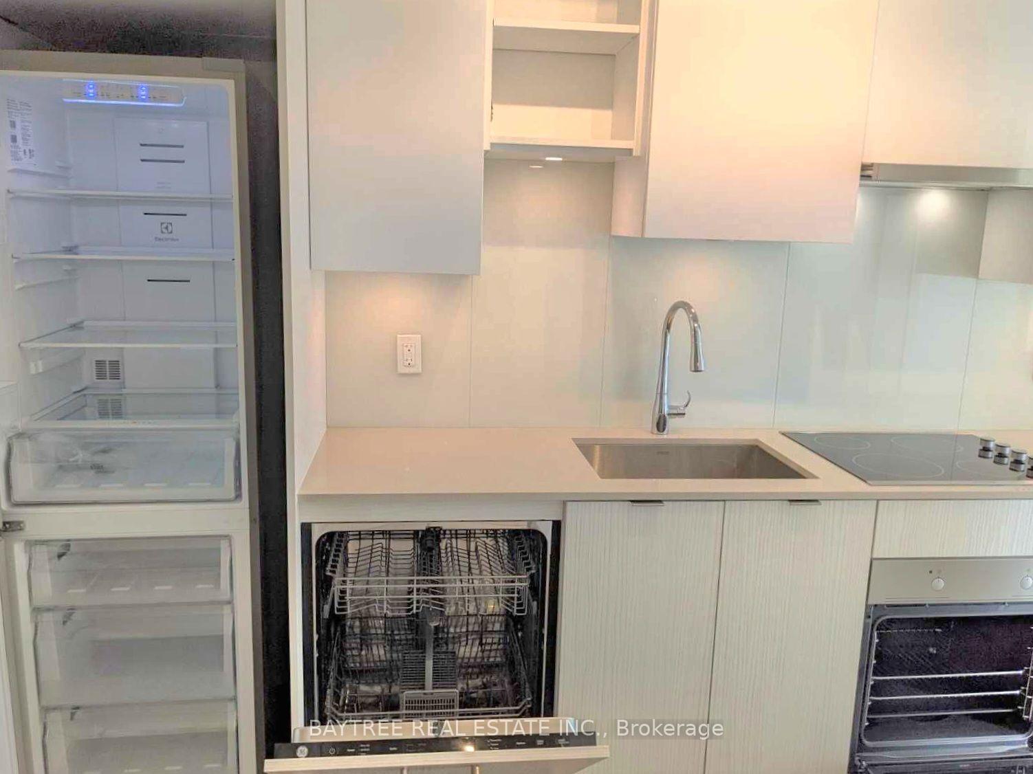 Photo 7 of Unit 3608, 99 Broadway Avenue, Toronto, Mount Pleasant West — HOMEH