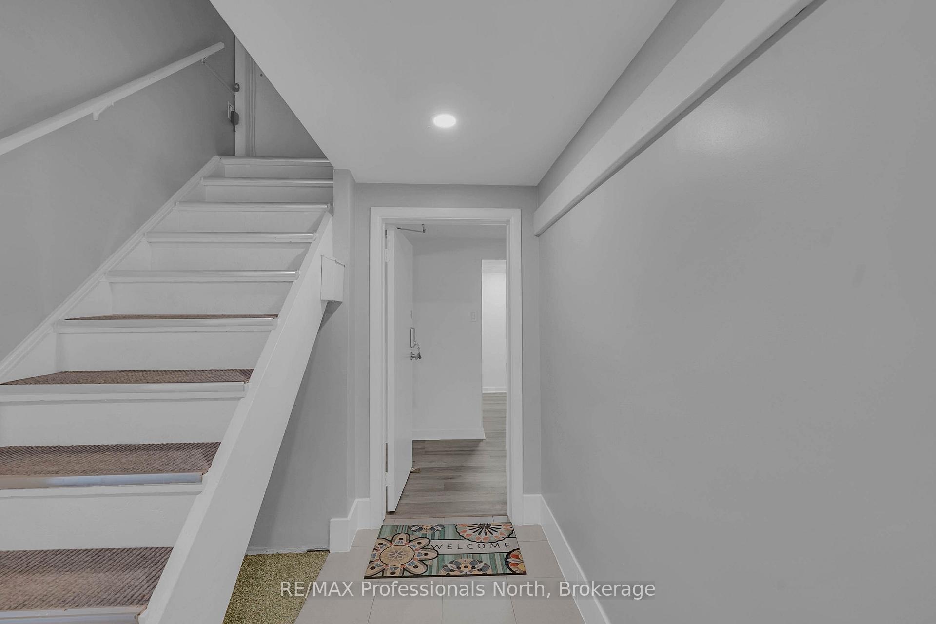 Photo 48 of 63 The Queensway, Georgina, Keswick North — HOMEH