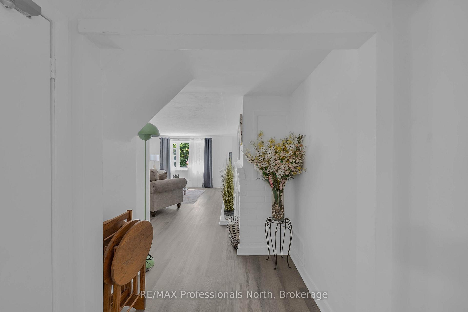 Photo 49 of 63 The Queensway, Georgina, Keswick North — HOMEH