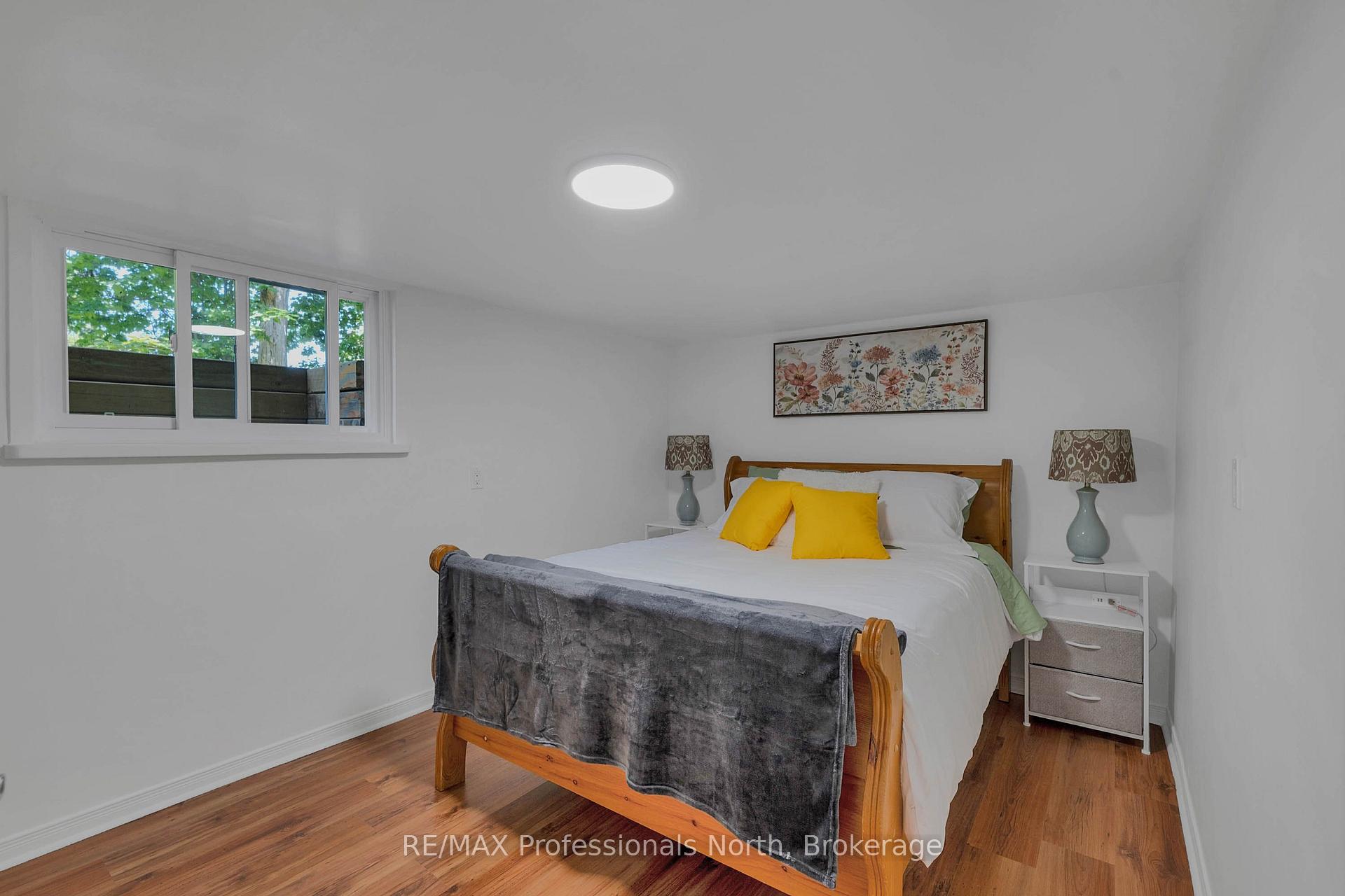 Photo 54 of 63 The Queensway, Georgina, Keswick North — HOMEH