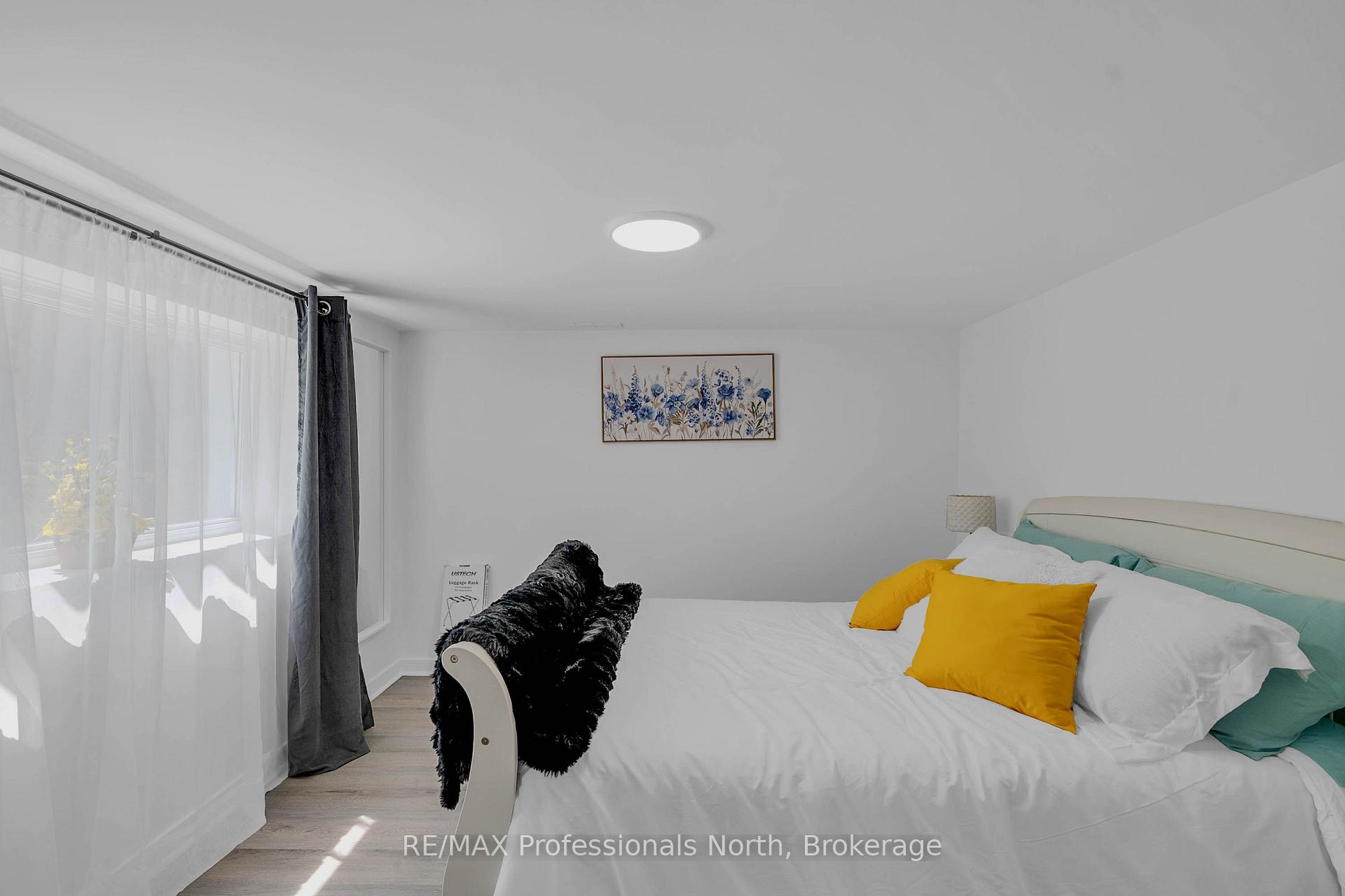 Photo 56 of 63 The Queensway, Georgina, Keswick North — HOMEH