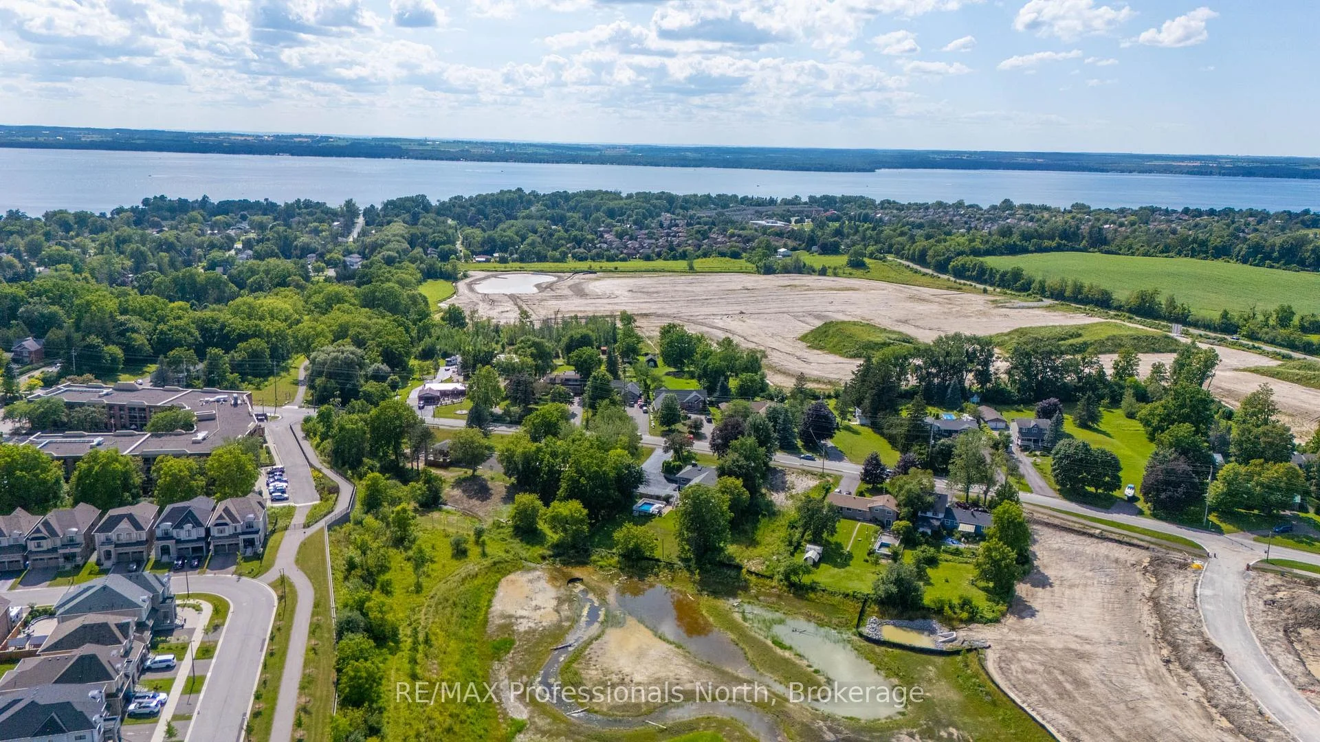 Photo 3 of 63 The Queensway, Georgina, Keswick North — HOMEH
