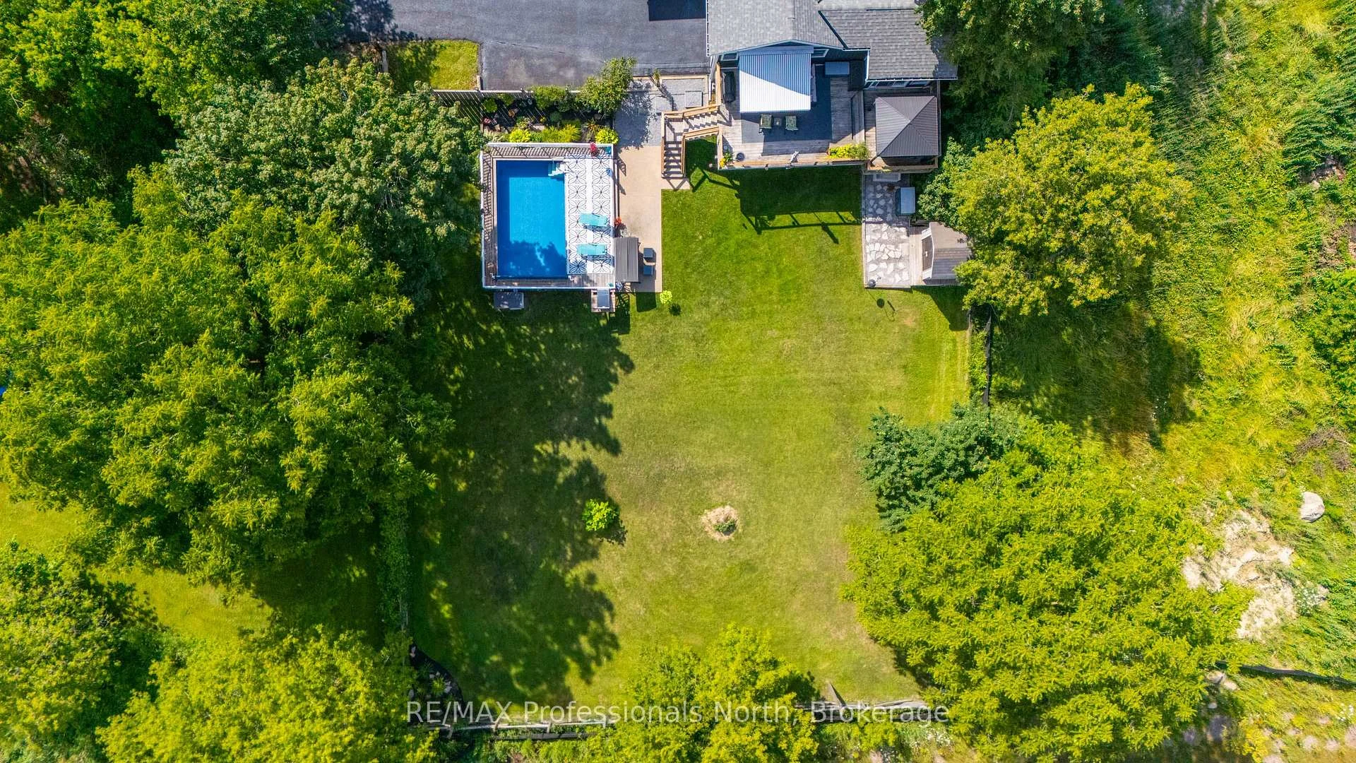 Photo 20 of 63 The Queensway, Georgina, Keswick North — HOMEH