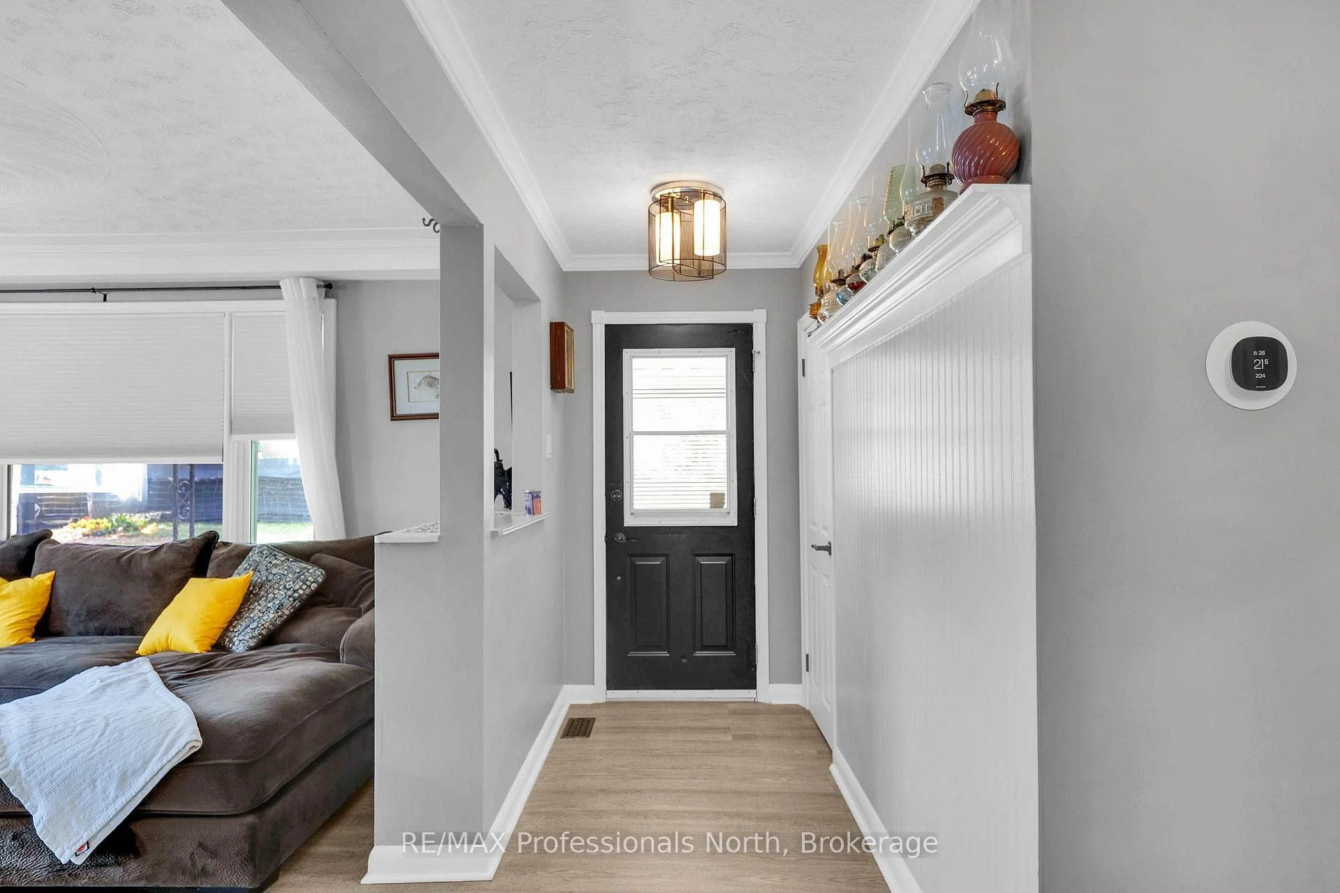 Photo 24 of 63 The Queensway, Georgina, Keswick North — HOMEH