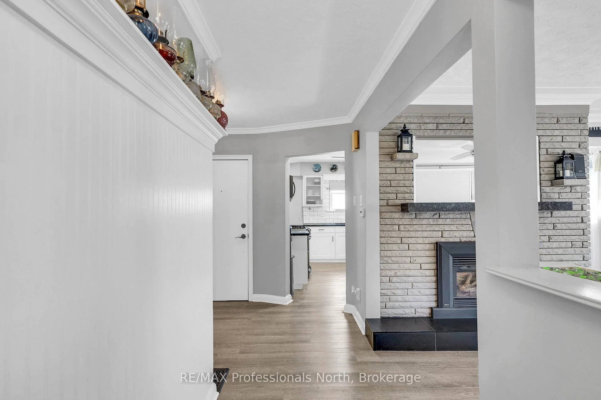 Photo 25 of 63 The Queensway, Georgina, Keswick North — HOMEH