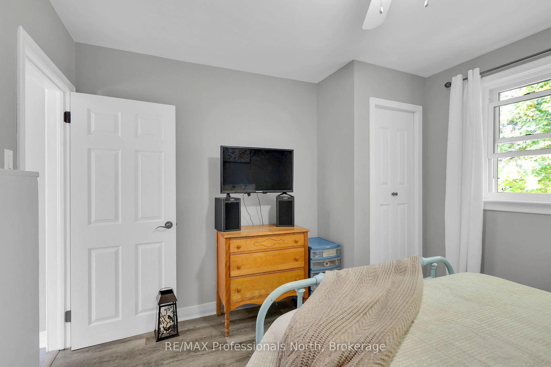Photo 45 of 63 The Queensway, Georgina, Keswick North — HOMEH