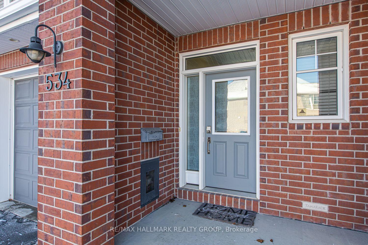 Photo 2 of 534 Rochefort Circle, Ottawa, Avalon West — HOMEH