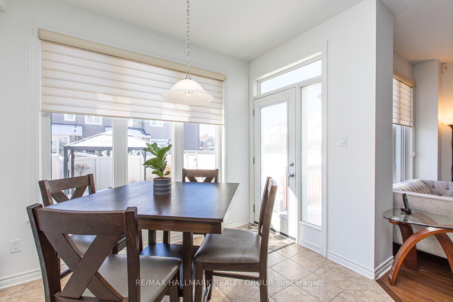 Photo 11 of 534 Rochefort Circle, Ottawa, Avalon West — HOMEH