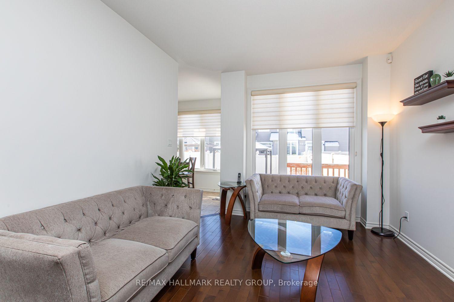 Photo 12 of 534 Rochefort Circle, Ottawa, Avalon West — HOMEH
