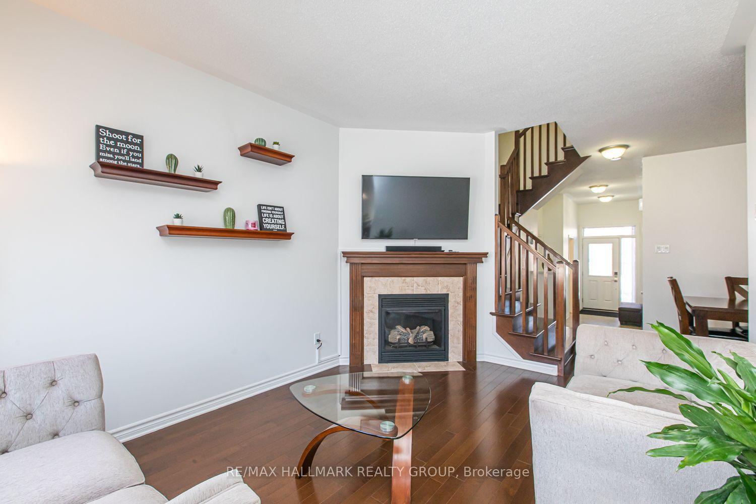 Photo 13 of 534 Rochefort Circle, Ottawa, Avalon West — HOMEH