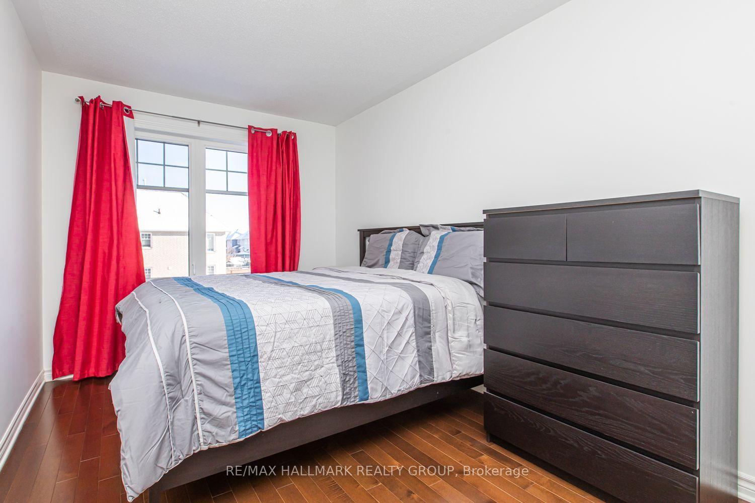 Photo 20 of 534 Rochefort Circle, Ottawa, Avalon West — HOMEH