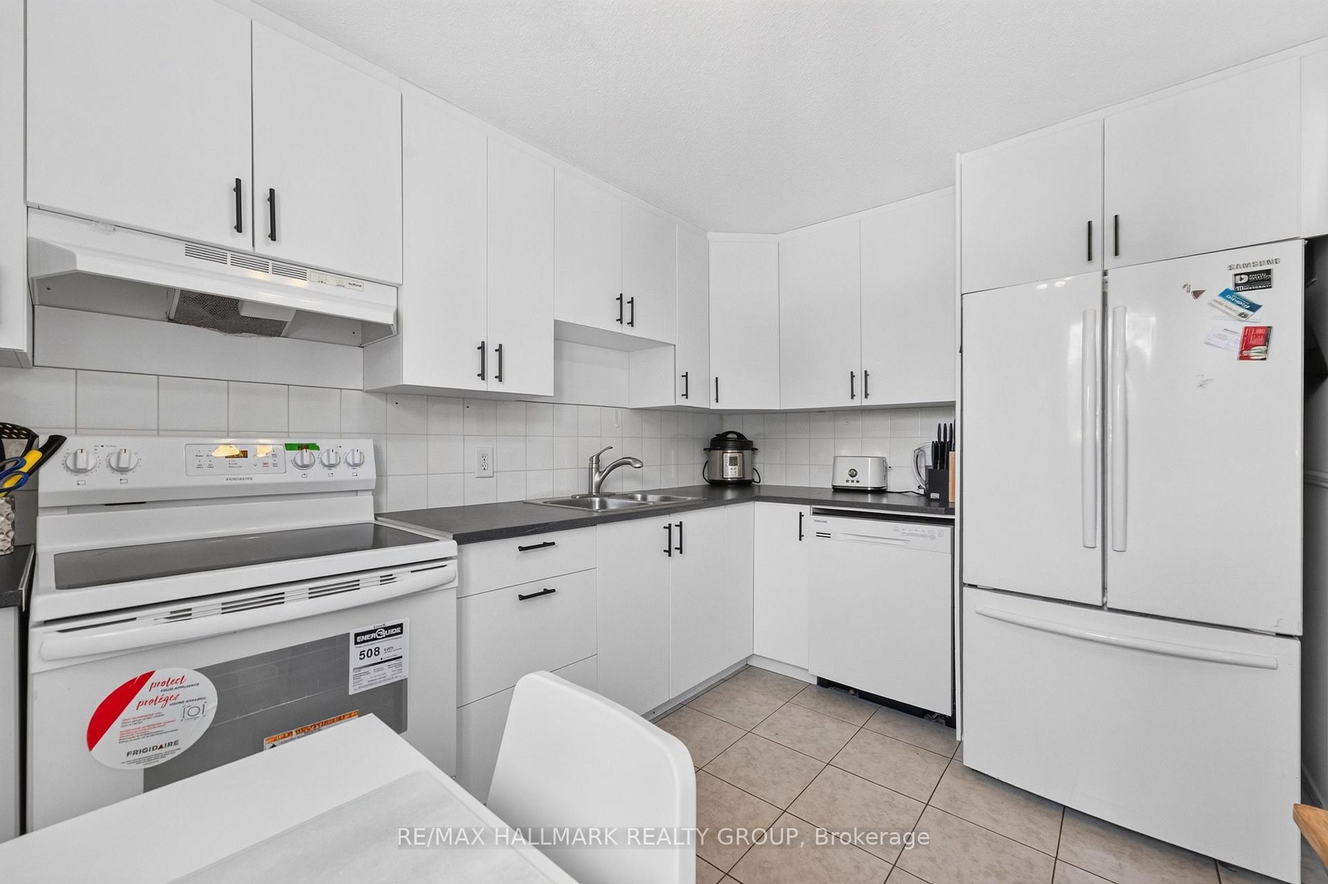 Photo 16 of 7009 Bilberry Drive, Ottawa, Convent Glen North — HOMEH