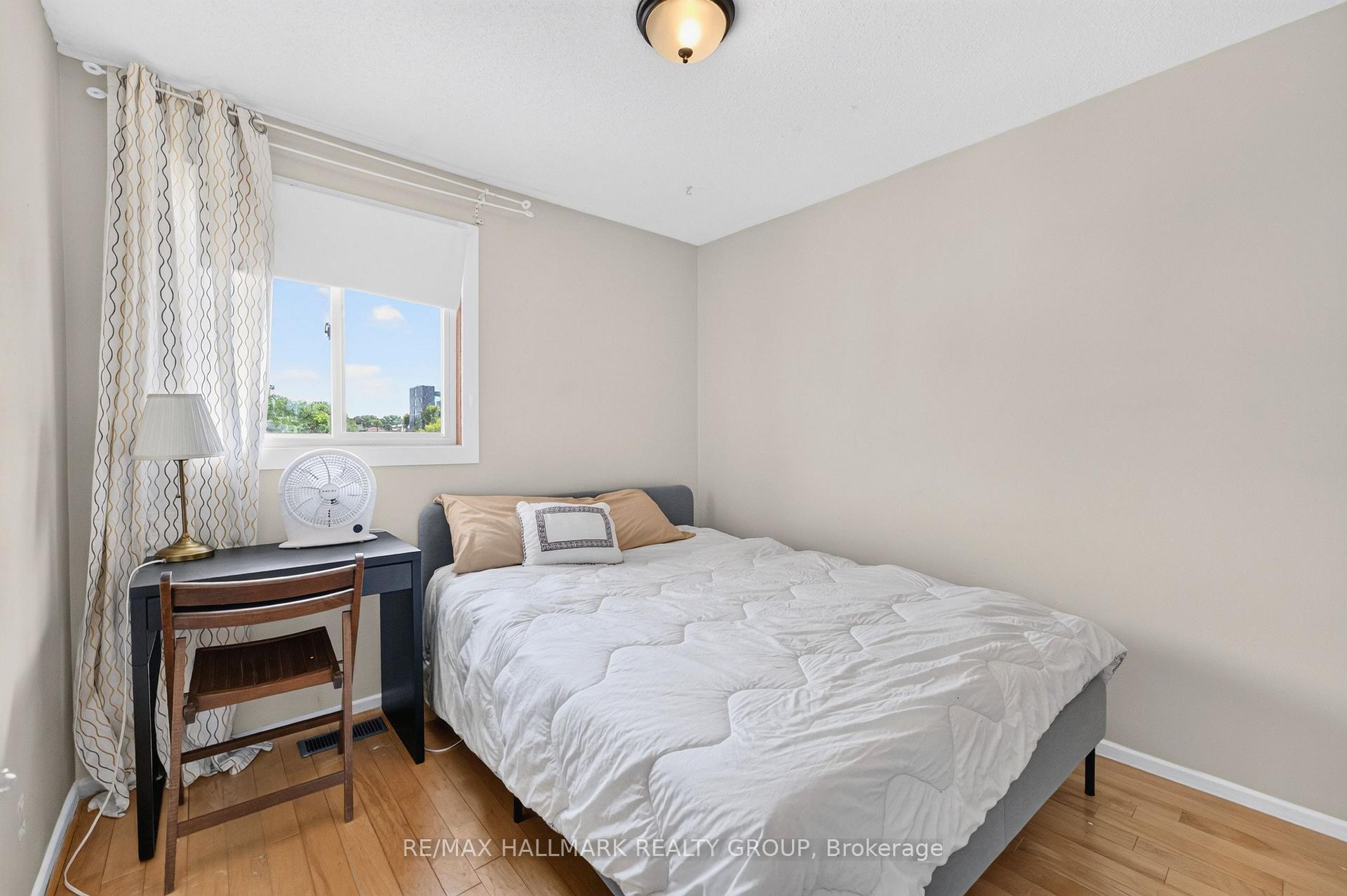 Photo 20 of 7009 Bilberry Drive, Ottawa, Convent Glen North — HOMEH