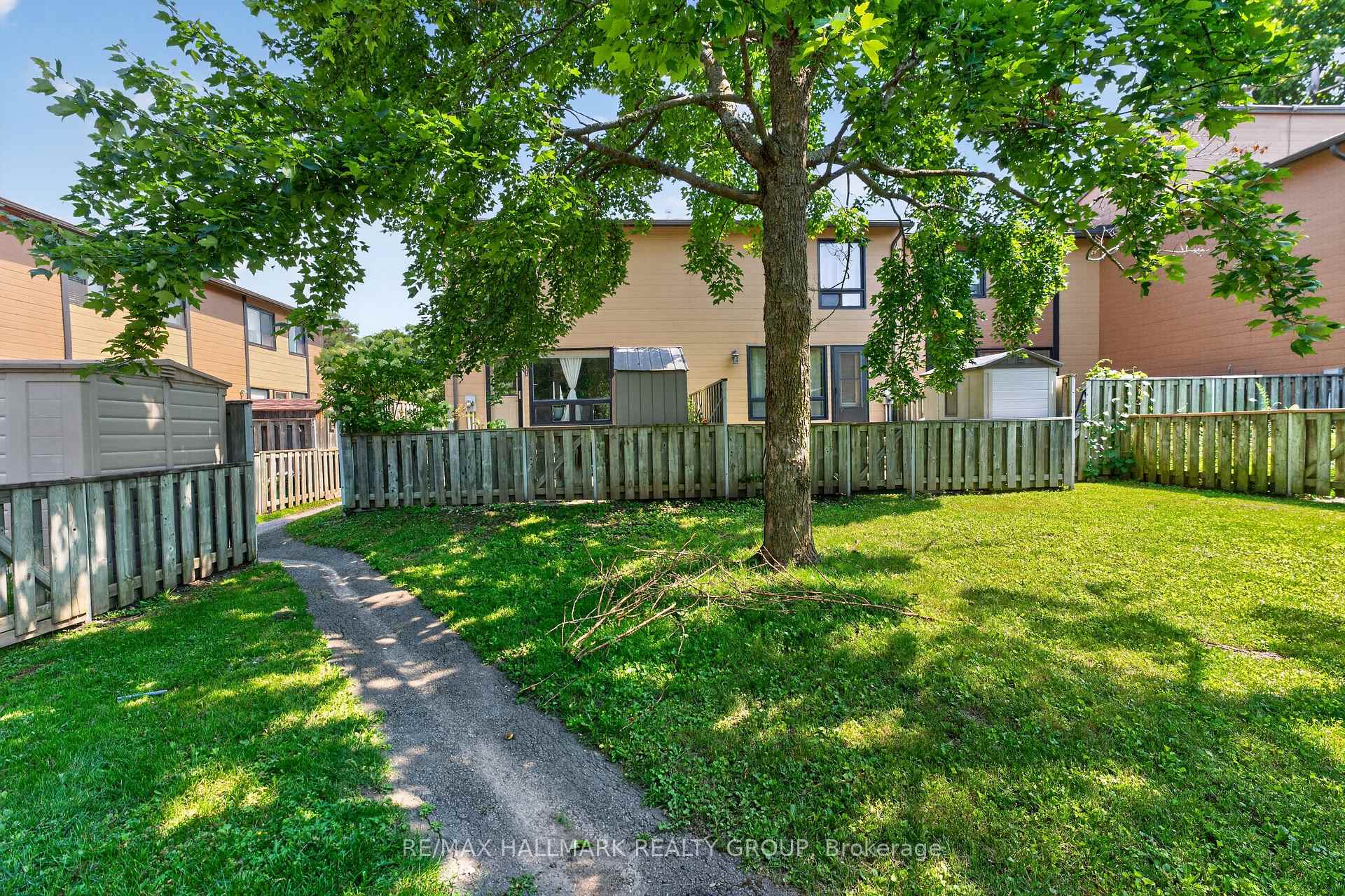 Photo 30 of 7009 Bilberry Drive, Ottawa, Convent Glen North — HOMEH