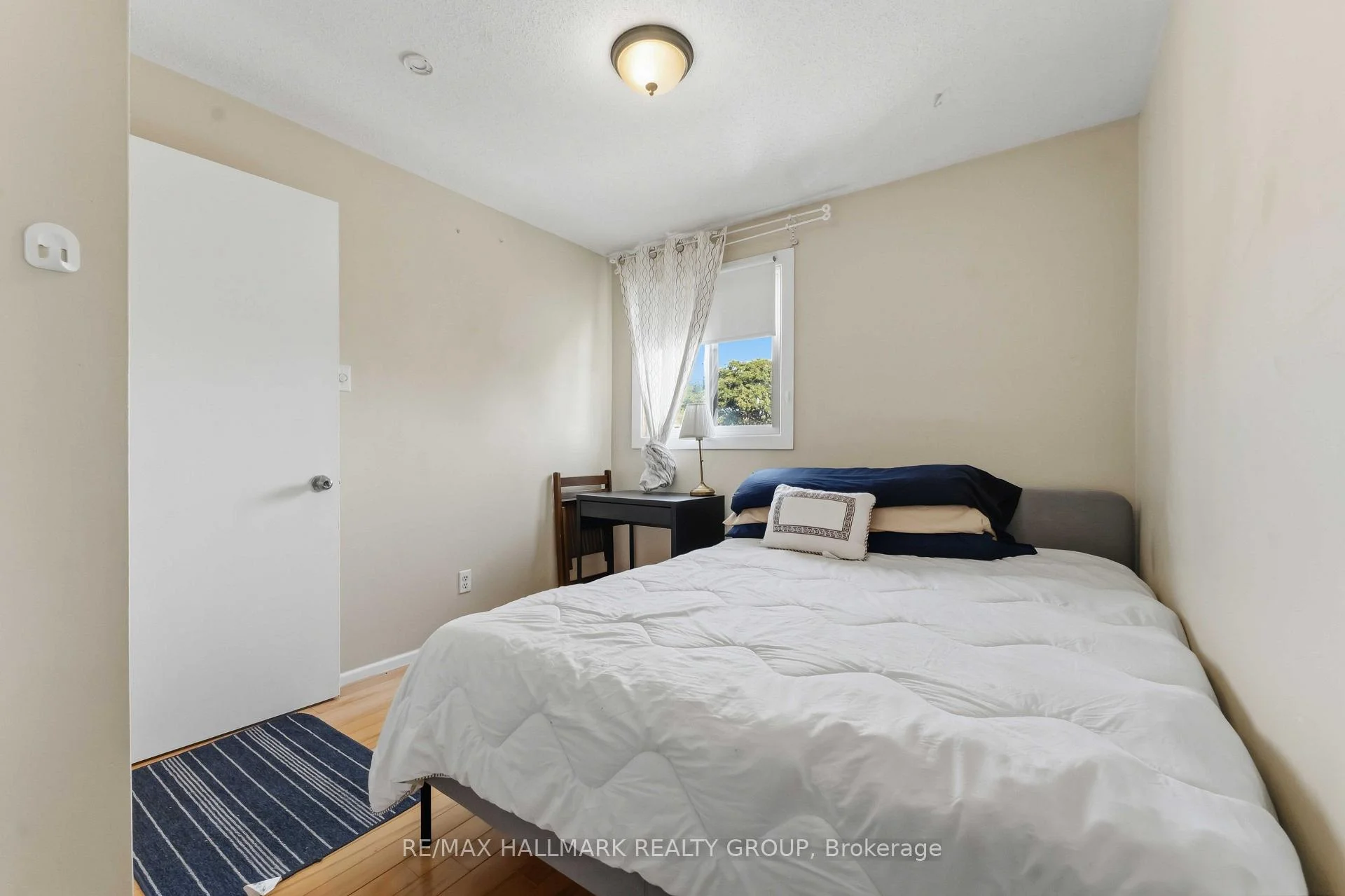 Photo 33 of 7009 Bilberry Drive, Ottawa, Convent Glen North — HOMEH