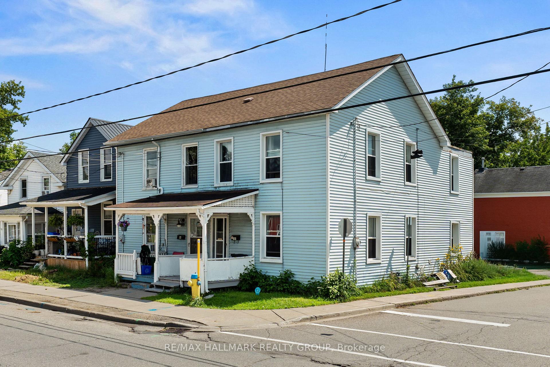 Photo of 101 Pearl Street W