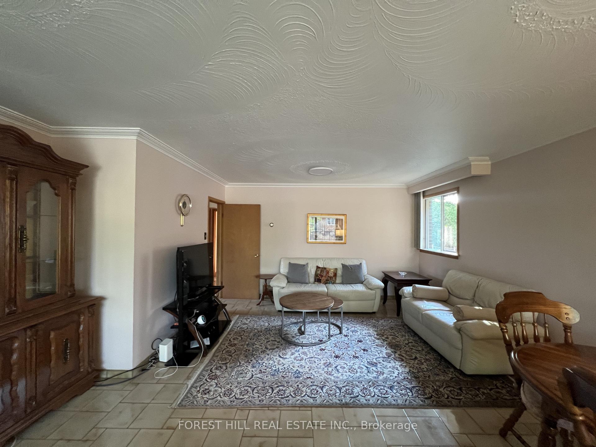 Photo 4 of Unit Main, 444 Longmore Street, North York, Willowdale East — HOMEH