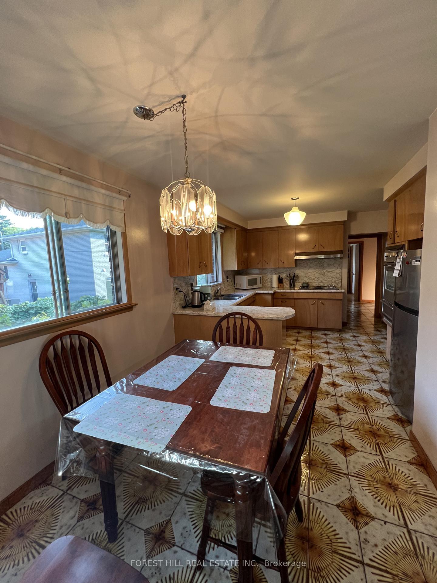 Photo 6 of Unit Main, 444 Longmore Street, North York, Willowdale East — HOMEH