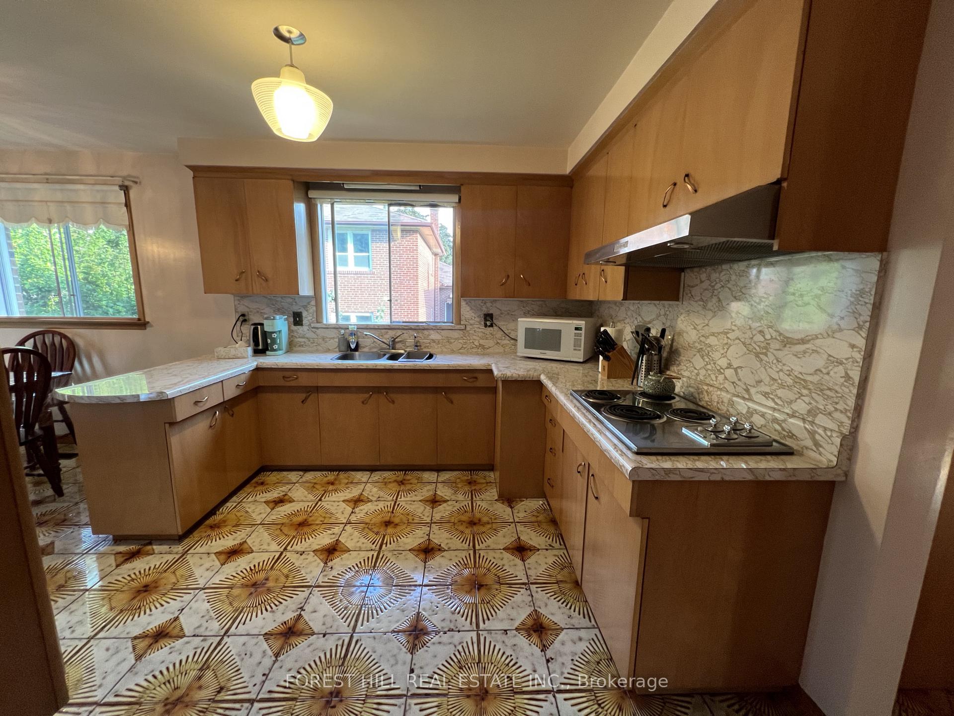 Photo 7 of Unit Main, 444 Longmore Street, North York, Willowdale East — HOMEH