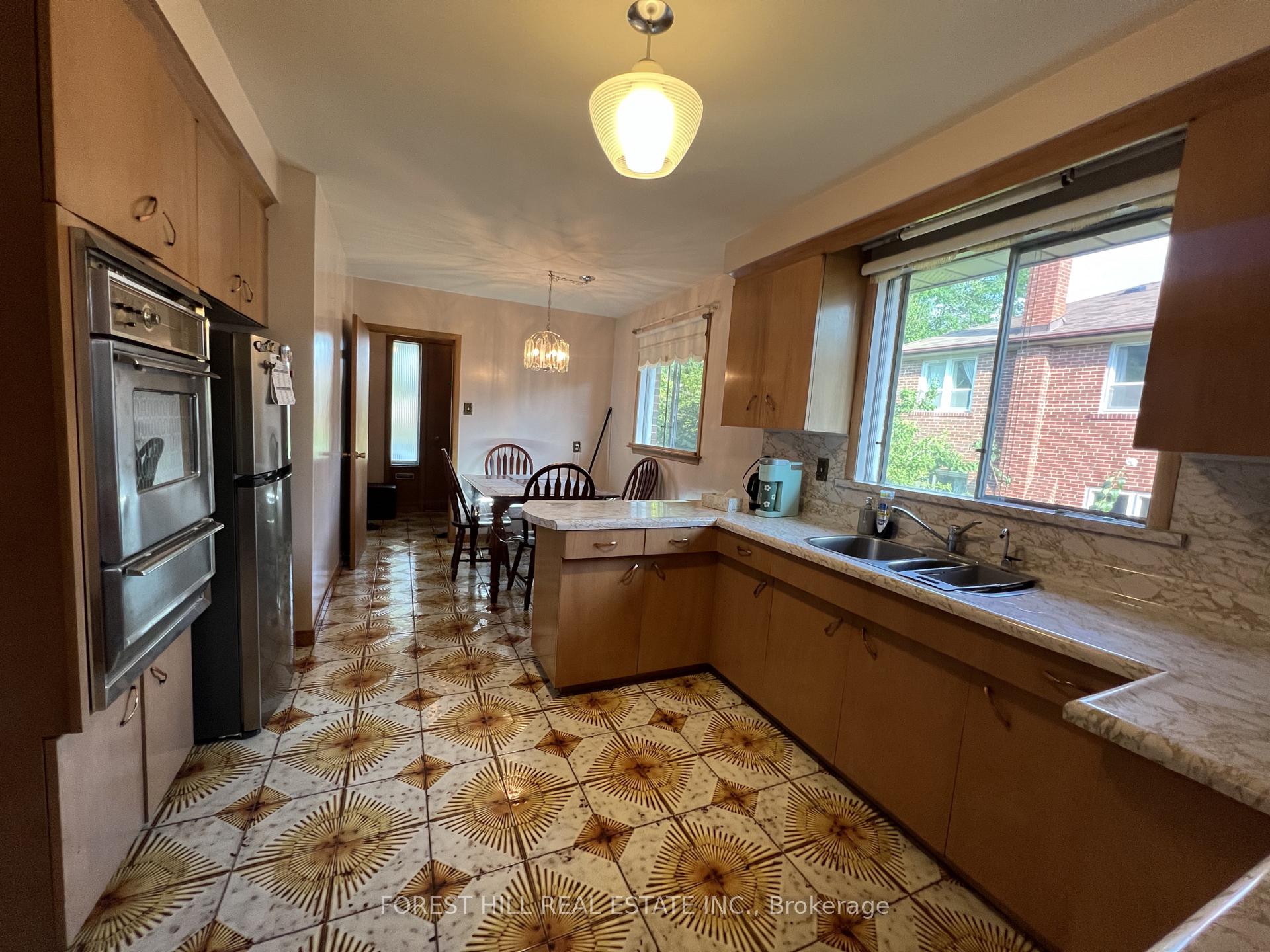 Photo 8 of Unit Main, 444 Longmore Street, North York, Willowdale East — HOMEH