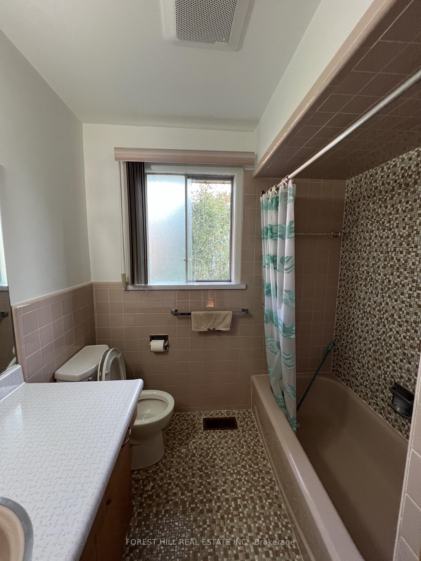 Photo 9 of Unit Main, 444 Longmore Street, North York, Willowdale East — HOMEH
