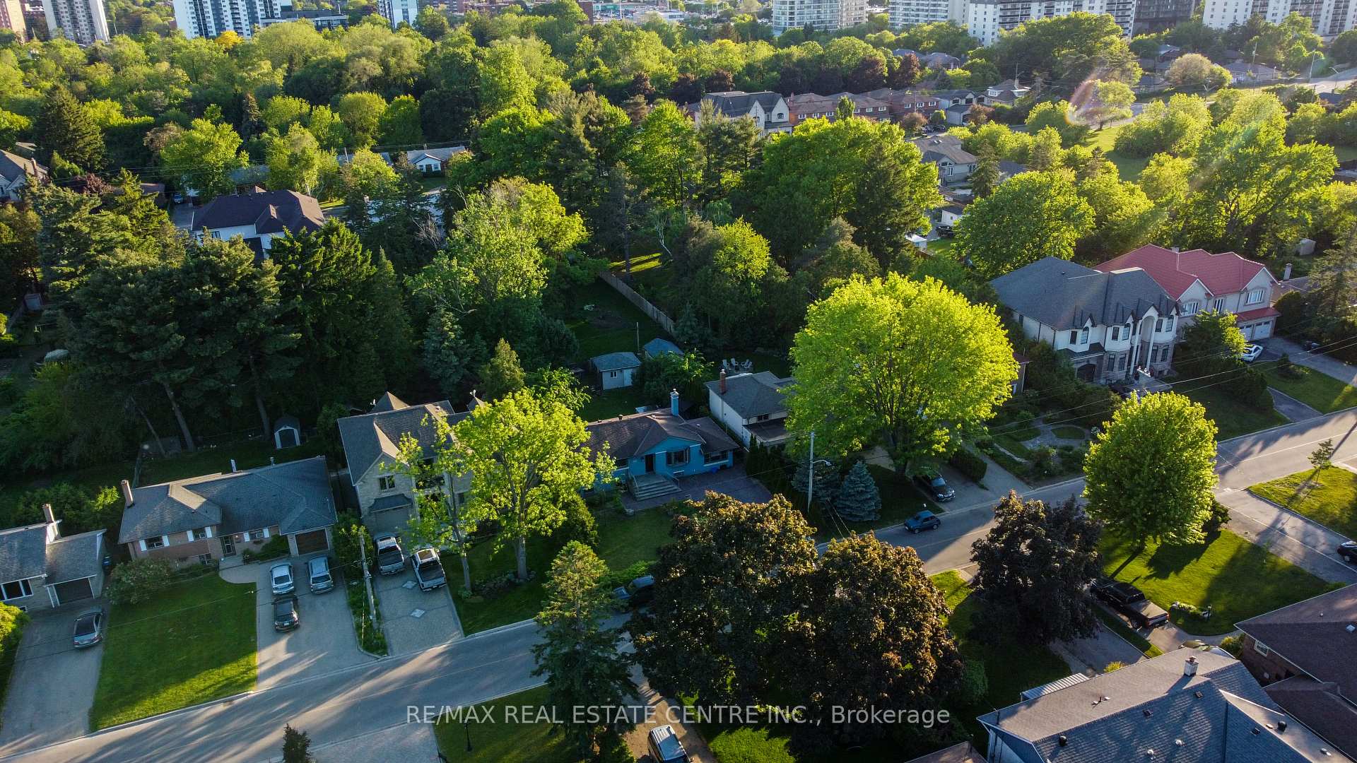 Photo 32 of 2450 Edenhurst Drive, Mississauga, Cooksville — HOMEH