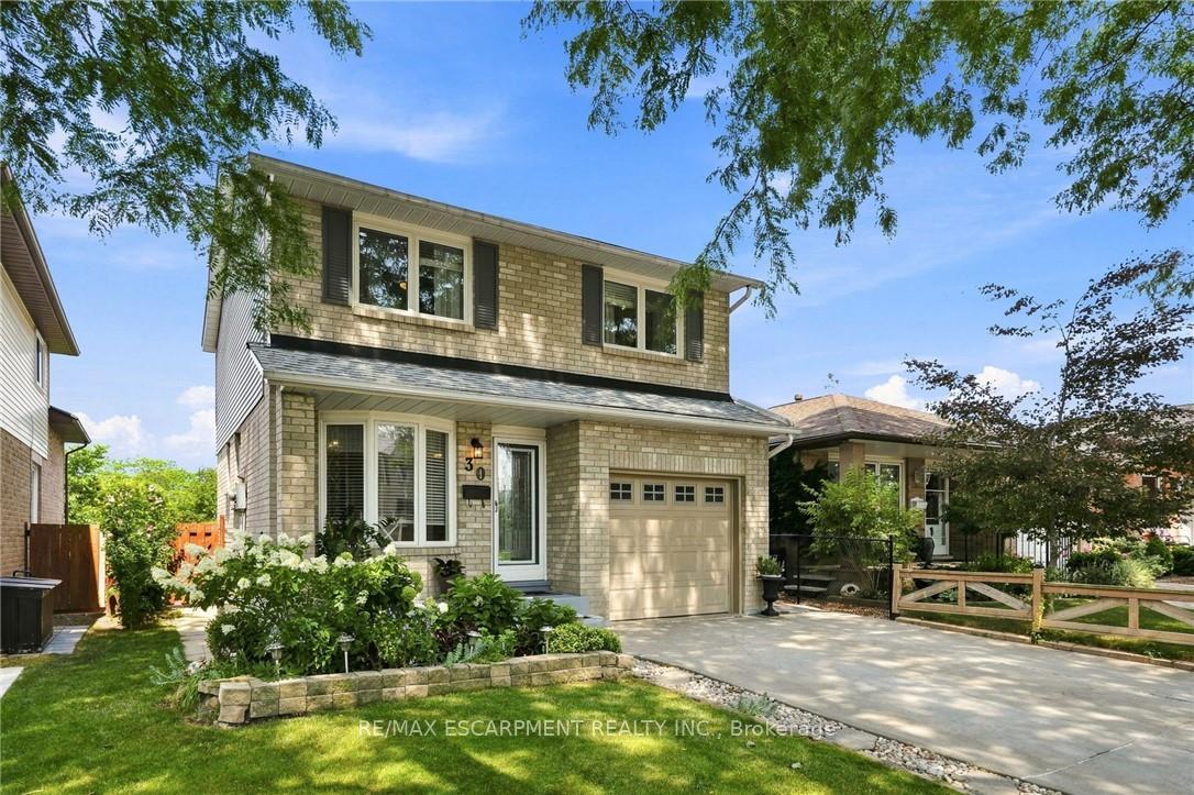 Photo 1 of 30 Twinoaks Crescent, Hamilton, Stoney Creek — HOMEH