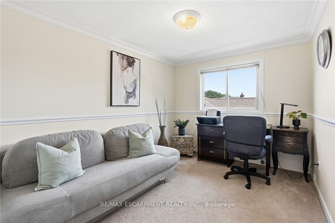 Photo 27 of 30 Twinoaks Crescent, Hamilton, Stoney Creek — HOMEH
