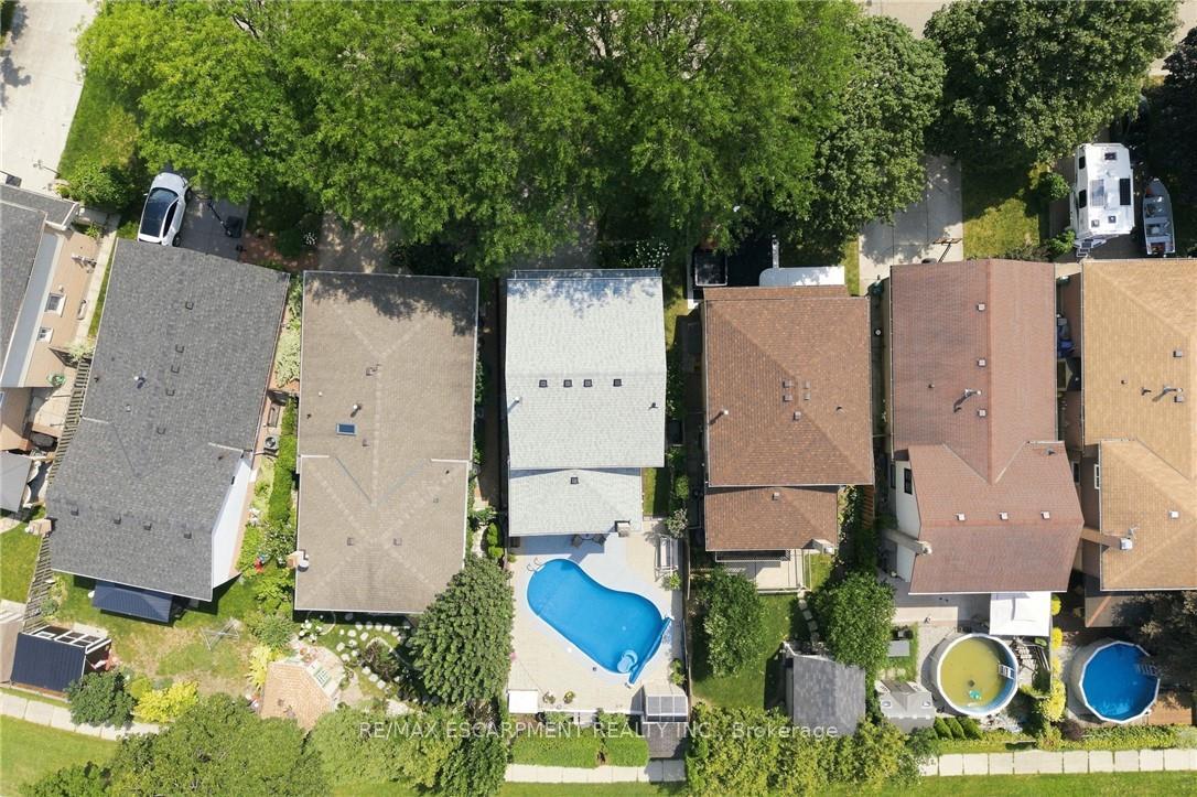 Photo 45 of 30 Twinoaks Crescent, Hamilton, Stoney Creek — HOMEH