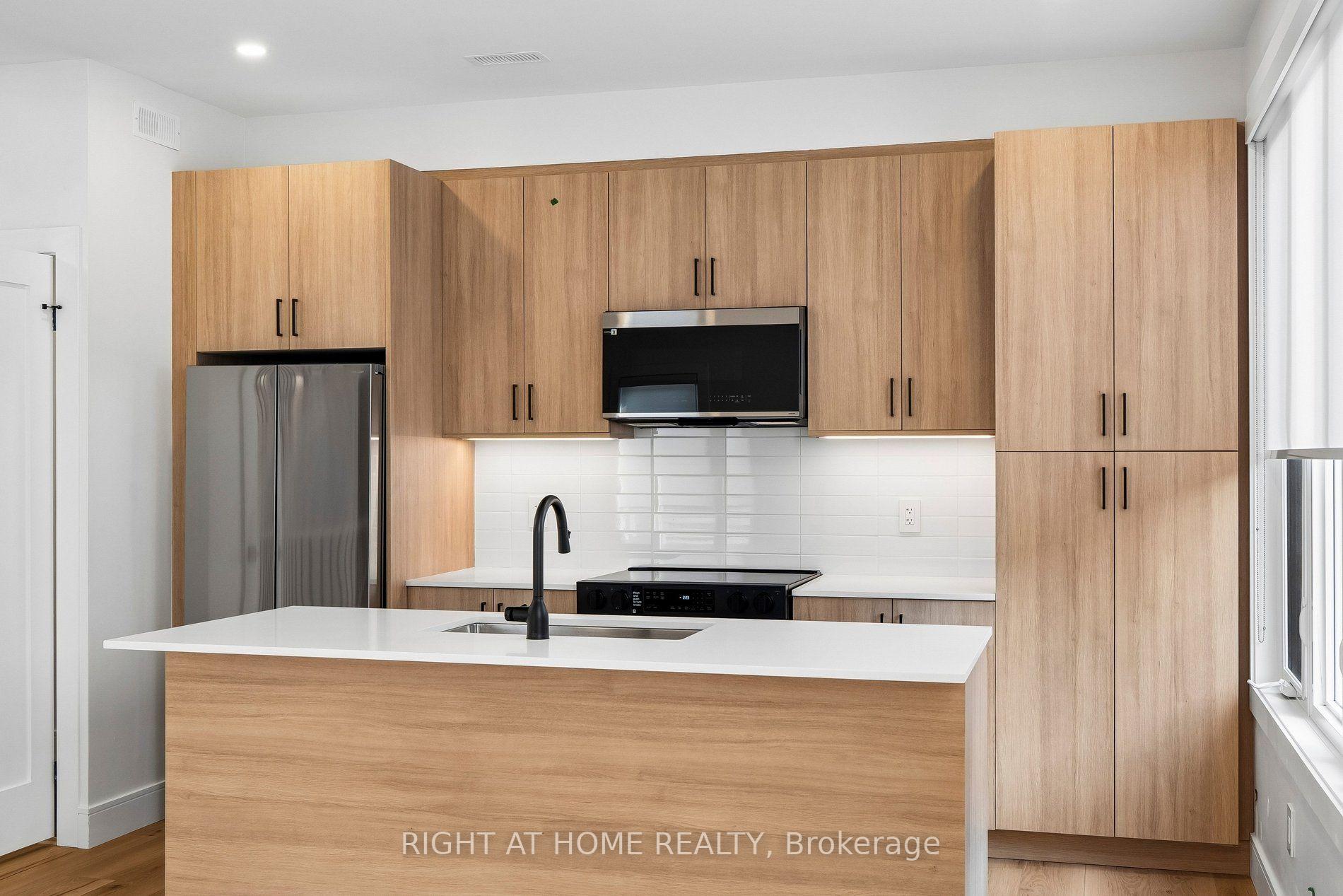 Photo 8 of Unit LS, 55 Camberwell Road, Toronto, Humewood-Cedarvale — HOMEH