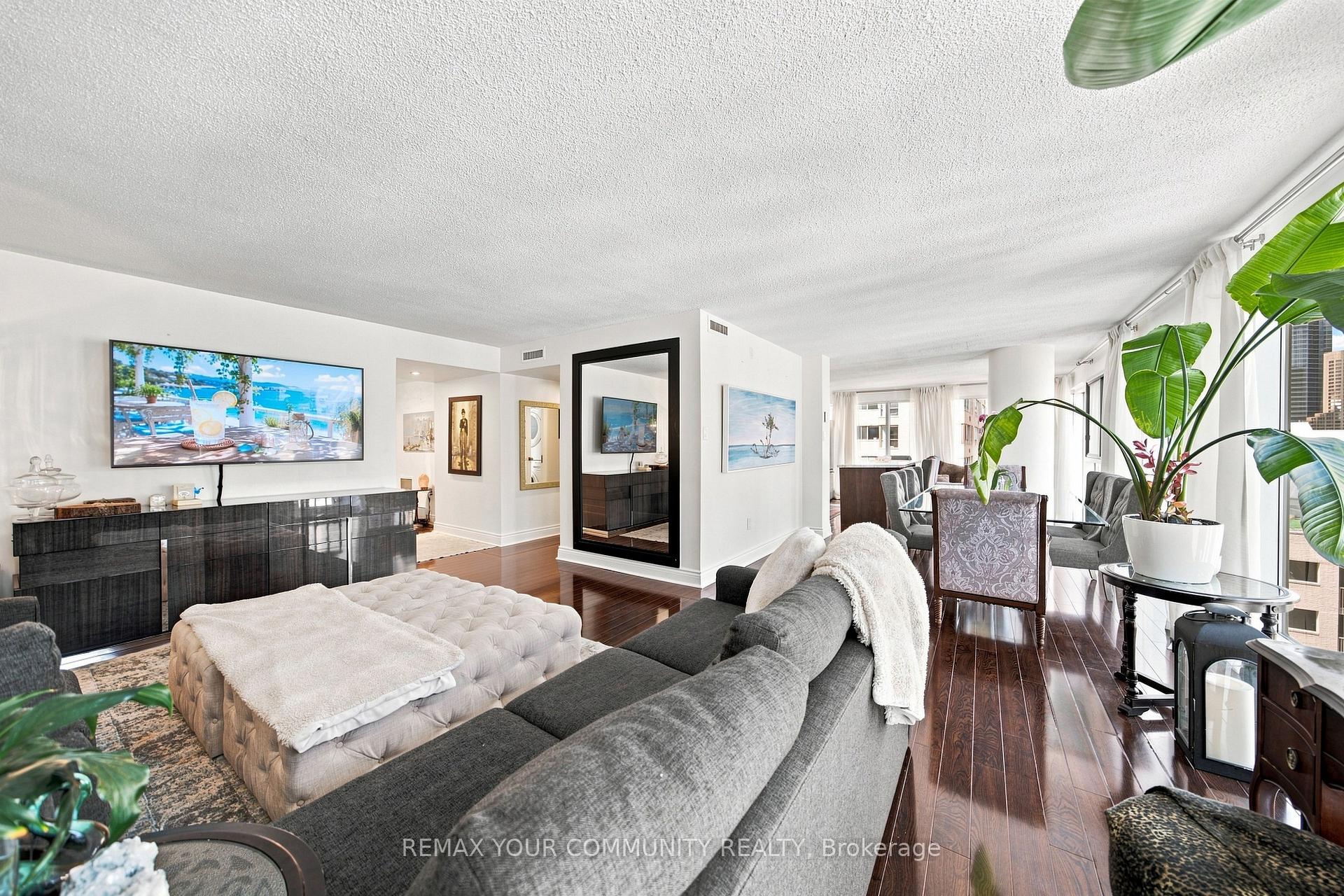 Photo 11 of Unit 705, 251 Queens Quay, Toronto, Waterfront Communities — HOMEH